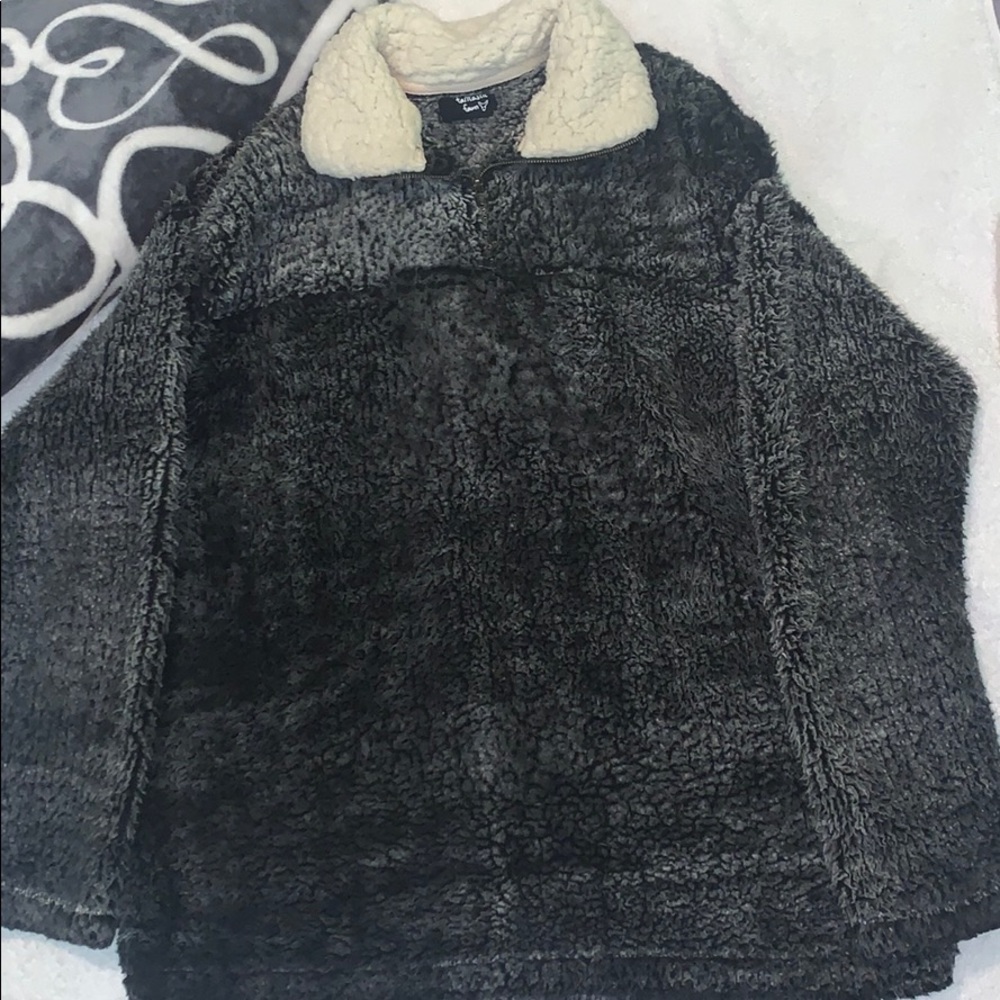 Fantastic Fawn Fluffy pullover jacket